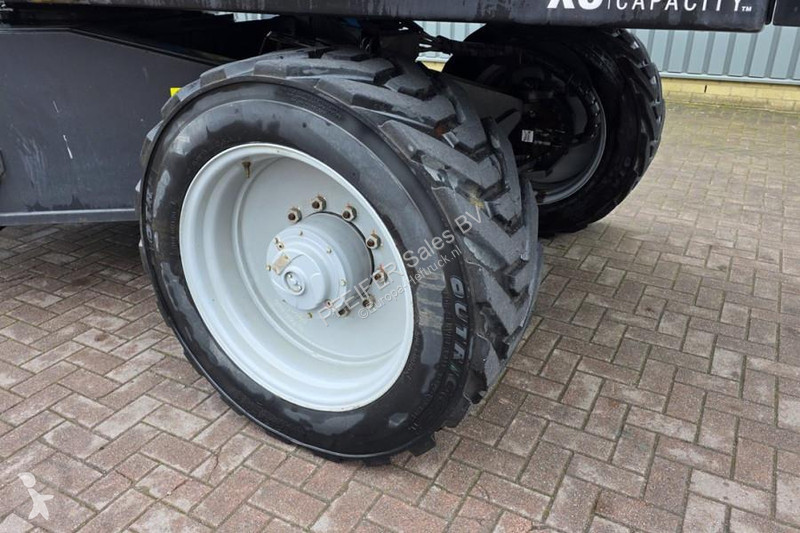 Vysokozdvižná plošina Genie SX135XC Diesel, 43m...