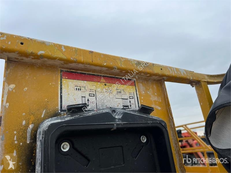 升降机 Haulotte 8W NT Electric Scissor Lift