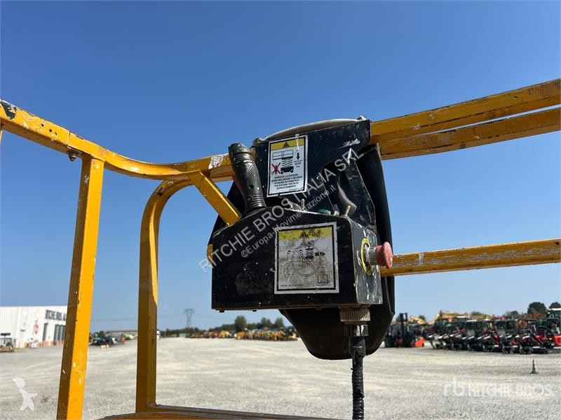 Nacela Haulotte Comact 12 Electric Scissor Lift