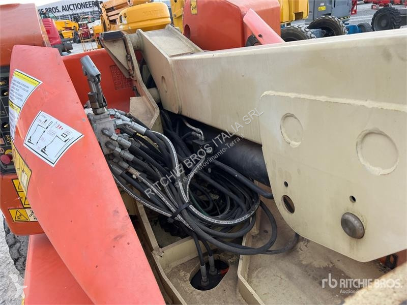 Plataforma elevadora JLG Electric Articulating...