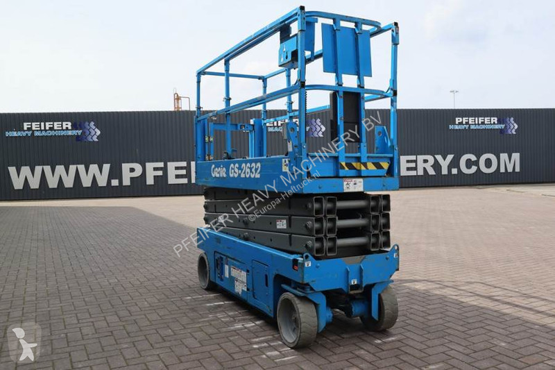 Piattaforma aerea Genie Electric, Working...