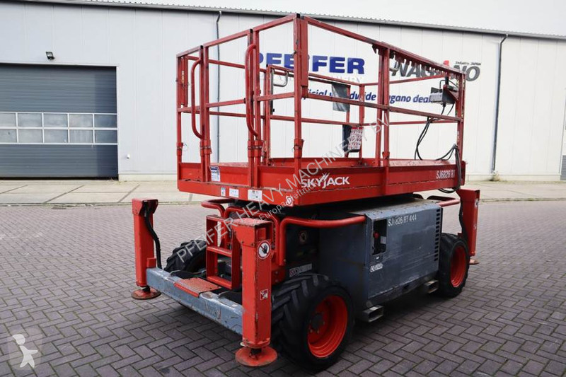 Piattaforma aerea Skyjack SJ6826 Diesel, 4x4...