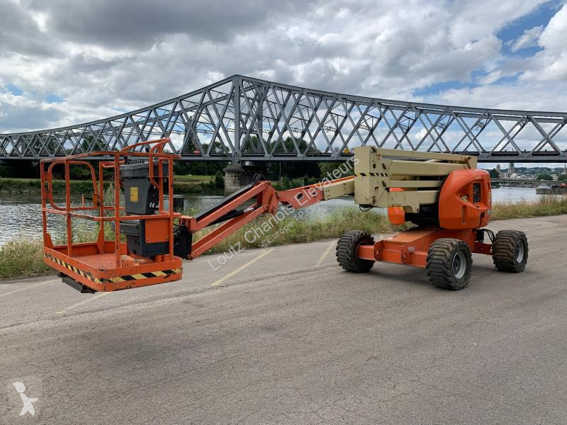 Piattaforma aerea JLG