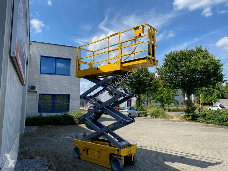 Hoogwerker Genie 2032 RESERVED/ GERESERVEERD/...