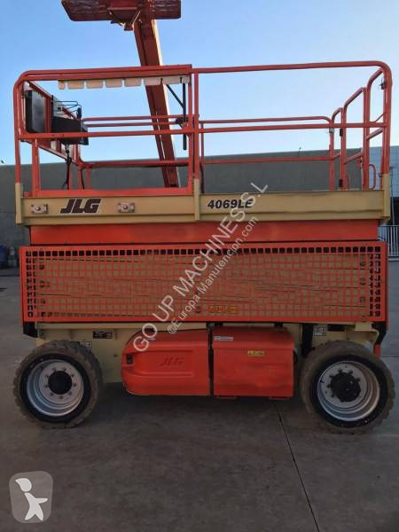 Piattaforma aerea JLG