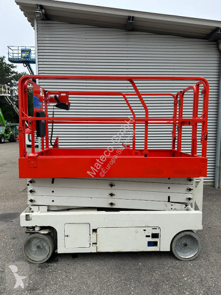 منصة تلسكوبية Genie GS-2646