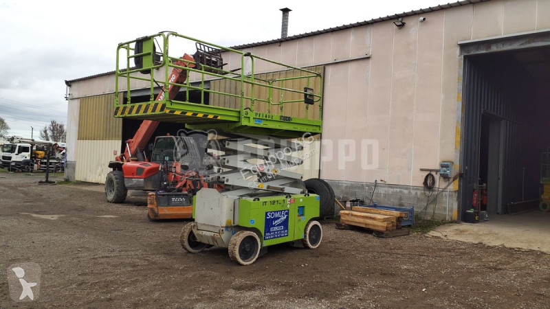Plataforma elevadora Iteco IT1215T (11,8 m)