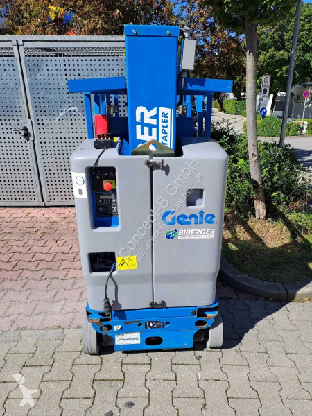 Vysokozdvižná plošina Genie GRC 12