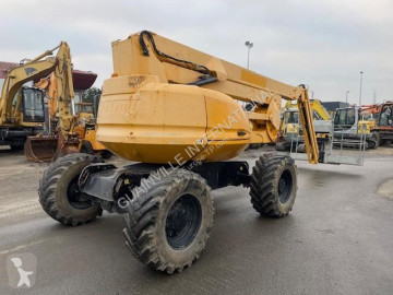 Nacelle automotrice articulée télescopique Manitou