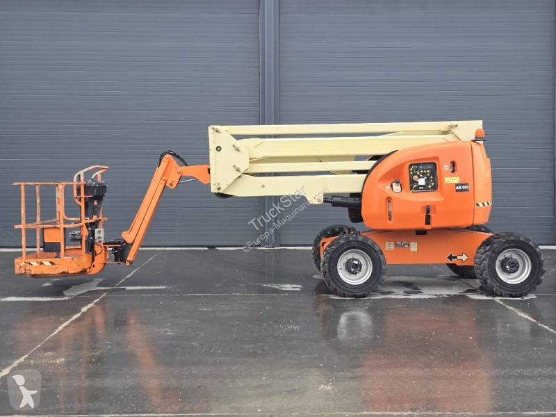 Piattaforma aerea JLG