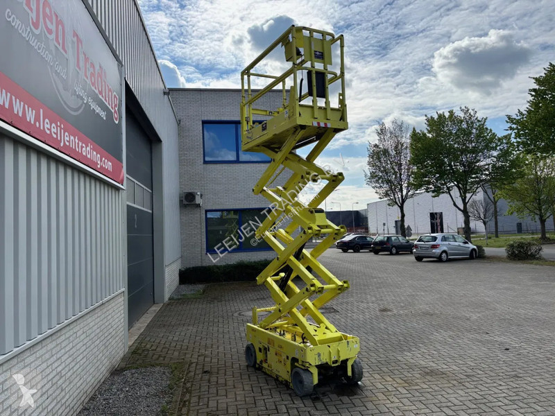 Nacelle Genie Electric scissorlift 2008 Year
