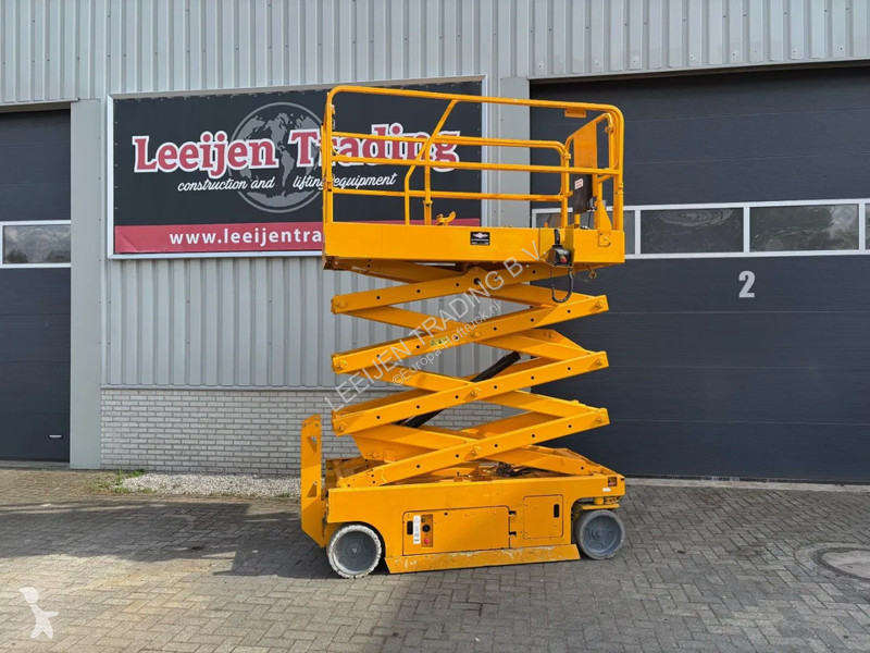 Nacelle Genie Electrical scissorlift 2005 Year