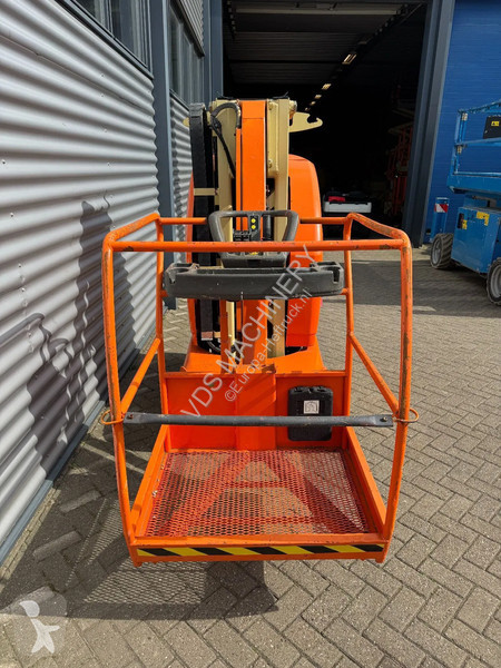 Piattaforma aerea JLG 10E