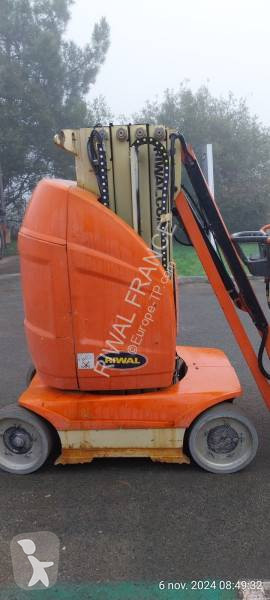 Piattaforma aerea JLG T10E