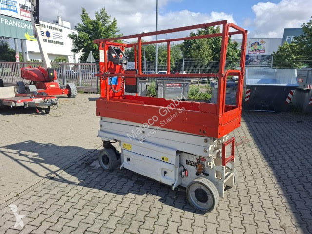 Piattaforma aerea JLG 2032ES