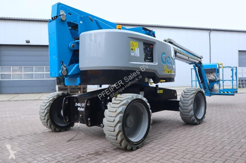Vysokozdvižná plošina Genie Z60/37FE Hybrid 4x4...