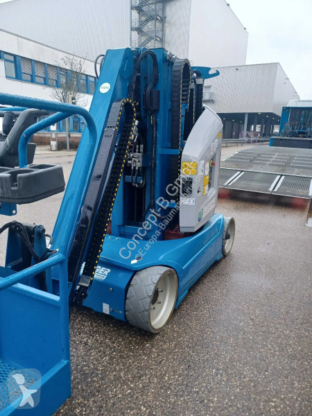 منصة تلسكوبية JLG Toucan 12E+