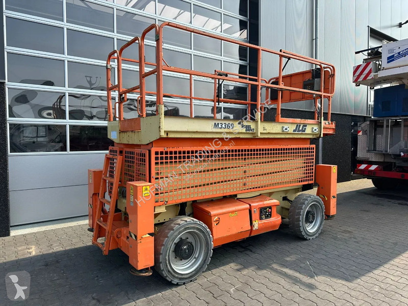 Piattaforma aerea JLG M3369