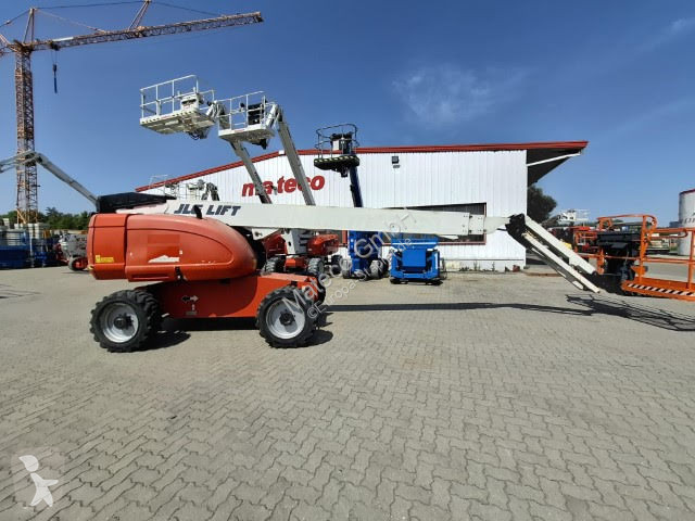 Piattaforma aerea JLG