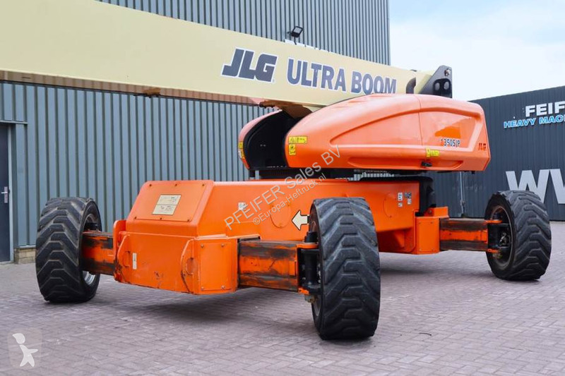 JLG Diesel, 4x4 Drive And 4-Wheel Steering, 43...