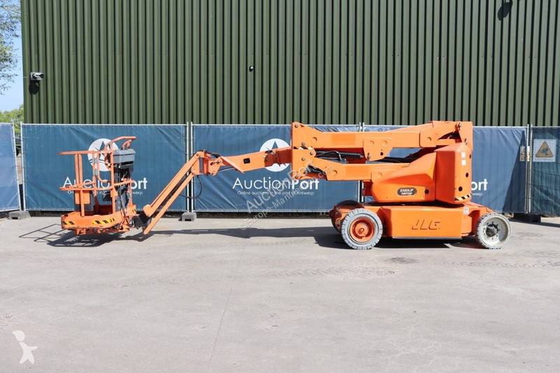 Piattaforma aerea JLG