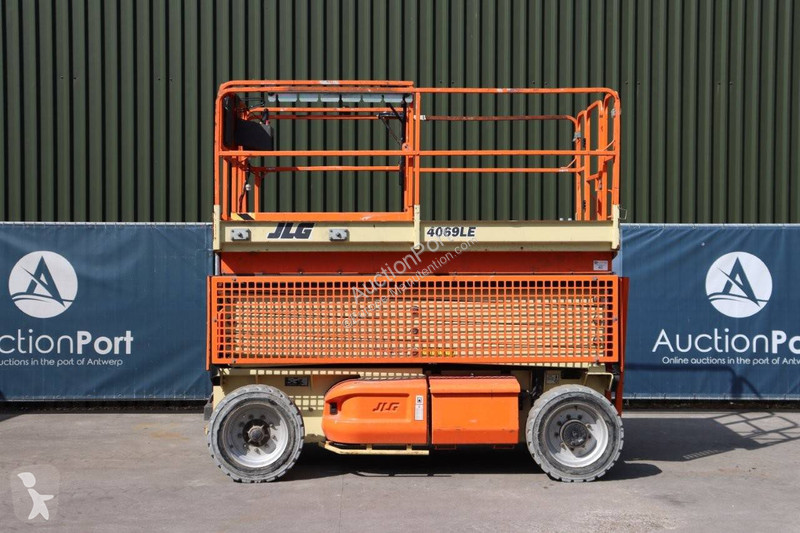 Piattaforma aerea JLG