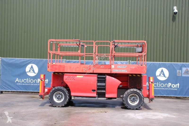 Piattaforma aerea JLG