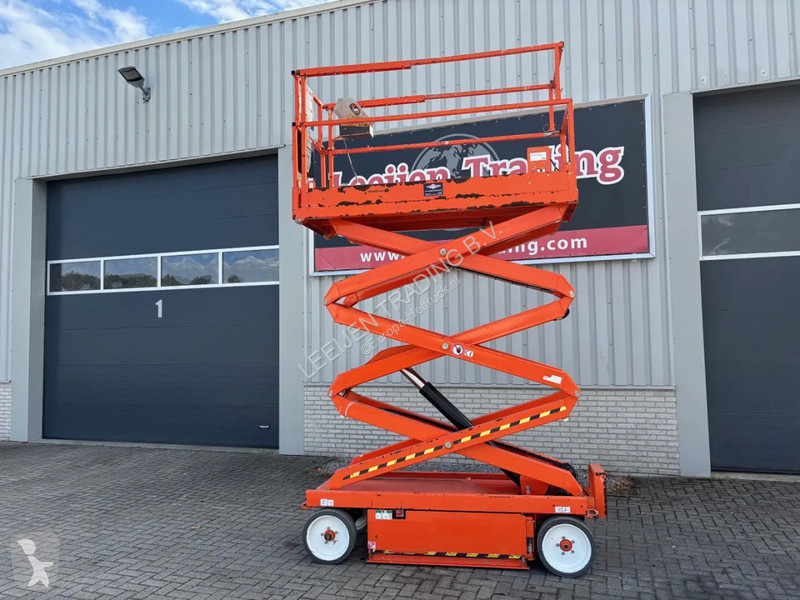 منصة تلسكوبية Skyjack SJ III 3220, Electric...
