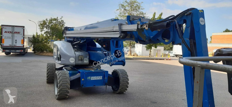 منصة تلسكوبية Niftylift HR 28 Hybrid 4x4