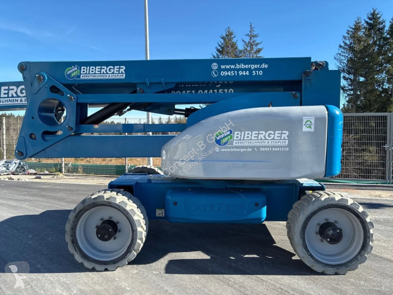 منصة تلسكوبية Niftylift HR 28 Hybrid 4x4