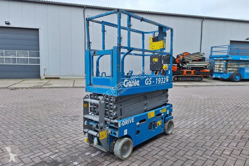 منصة تلسكوبية Genie E-Drive Several In Stock,...