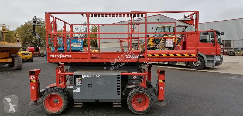 Автовышка Skyjack  SJ 6832 RT