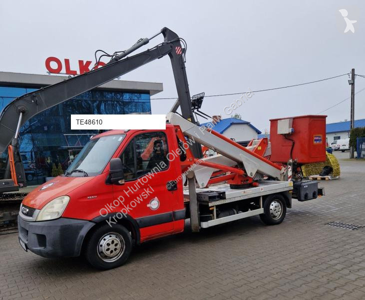 منصة تلسكوبية Iveco MX200