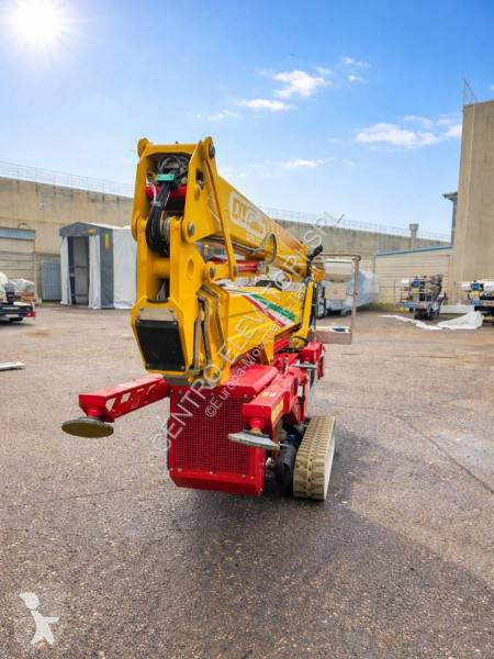 منصة تلسكوبية Cela DT Crawler 25