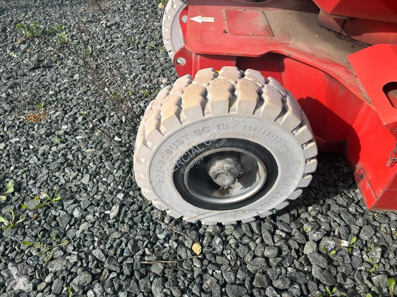 منصة تلسكوبية Manitou  171 AET