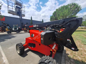 منصة تلسكوبية عنكبوتية Manitou