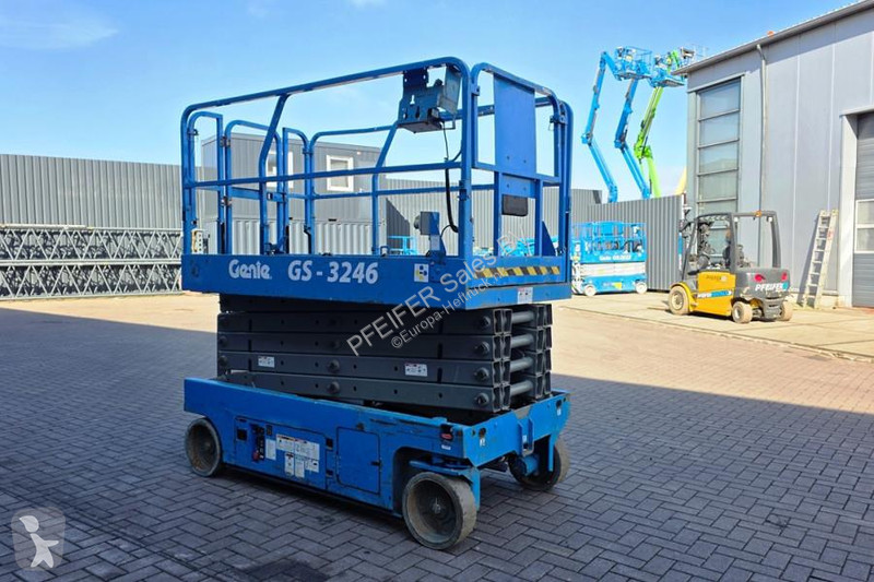 منصة تلسكوبية Genie Electric,...