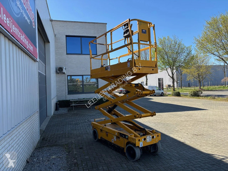 منصة تلسكوبية Haulotte Electric scissorlift,...