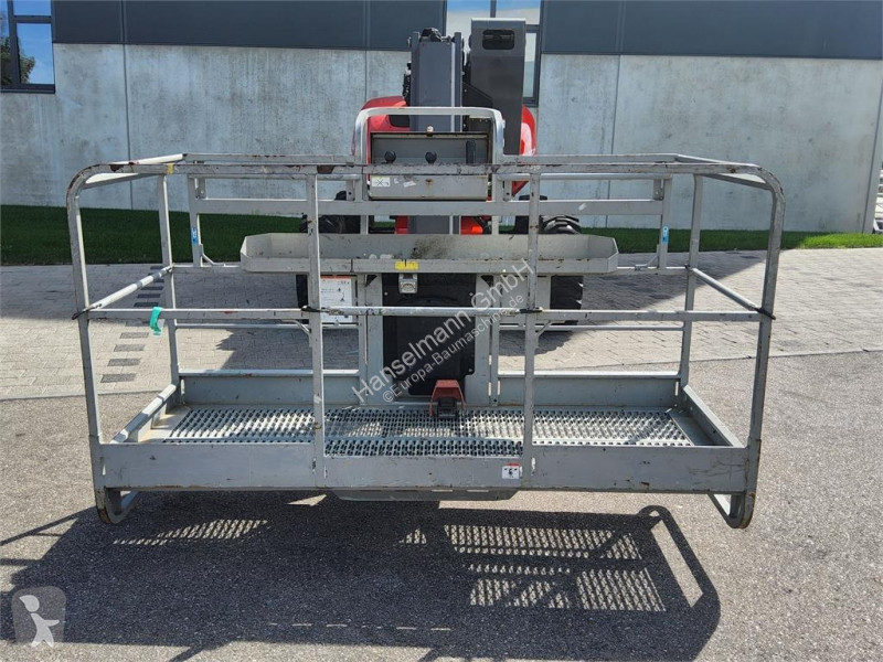 منصة تلسكوبية Manitou Plus