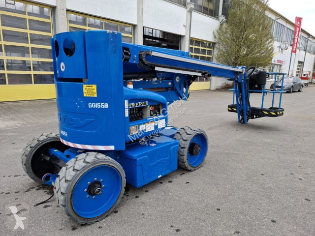 منصة تلسكوبية Niftylift HR15NE