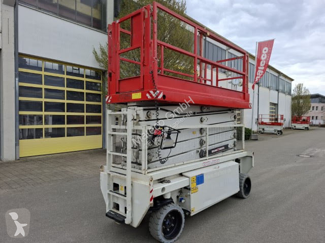 منصة تلسكوبية Hollandlift HL-190 E12