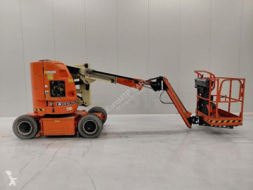 Selvkørend lift teleskopisk JLG