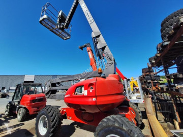 Nacelle automotrice articulée télescopique Manitou