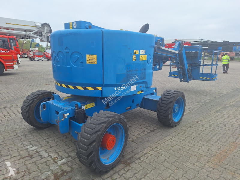 منصة تلسكوبية Genie Z45/25J