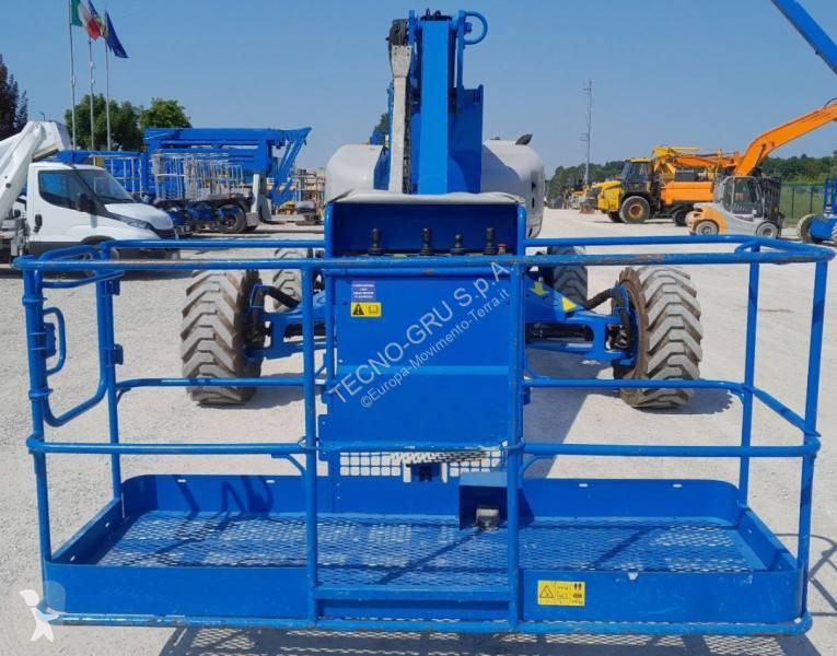 منصة تلسكوبية Genie ZX135/70