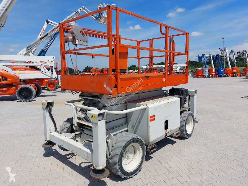 Vysokozdvižná plošina Skyjack SJ6832