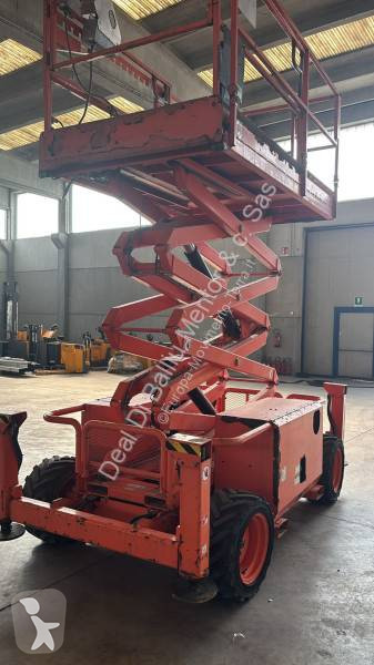 منصة تلسكوبية Skyjack SJ 6826RT