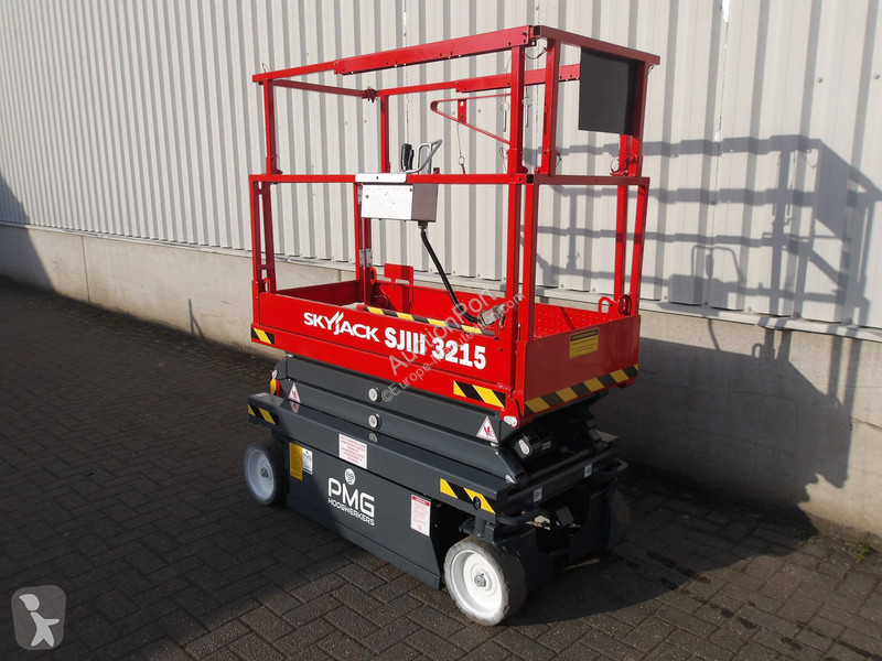 منصة تلسكوبية Skyjack SJ3215