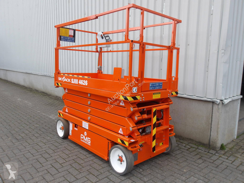 منصة تلسكوبية Skyjack SJ4626