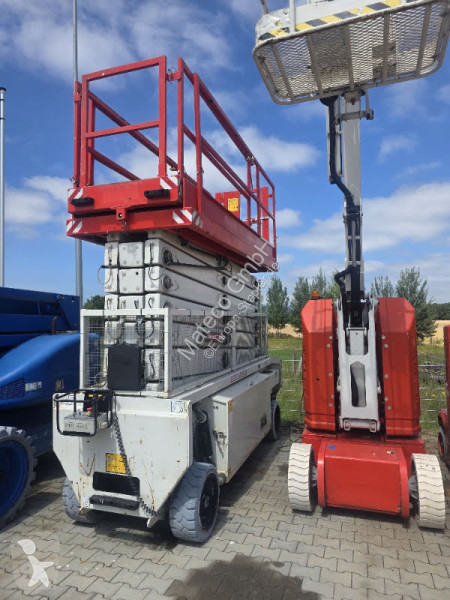 منصة تلسكوبية Hollandlift N-195EL12